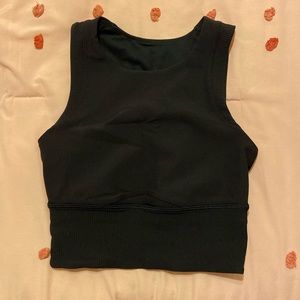 NWOT lululemon black cropped tank top size 4